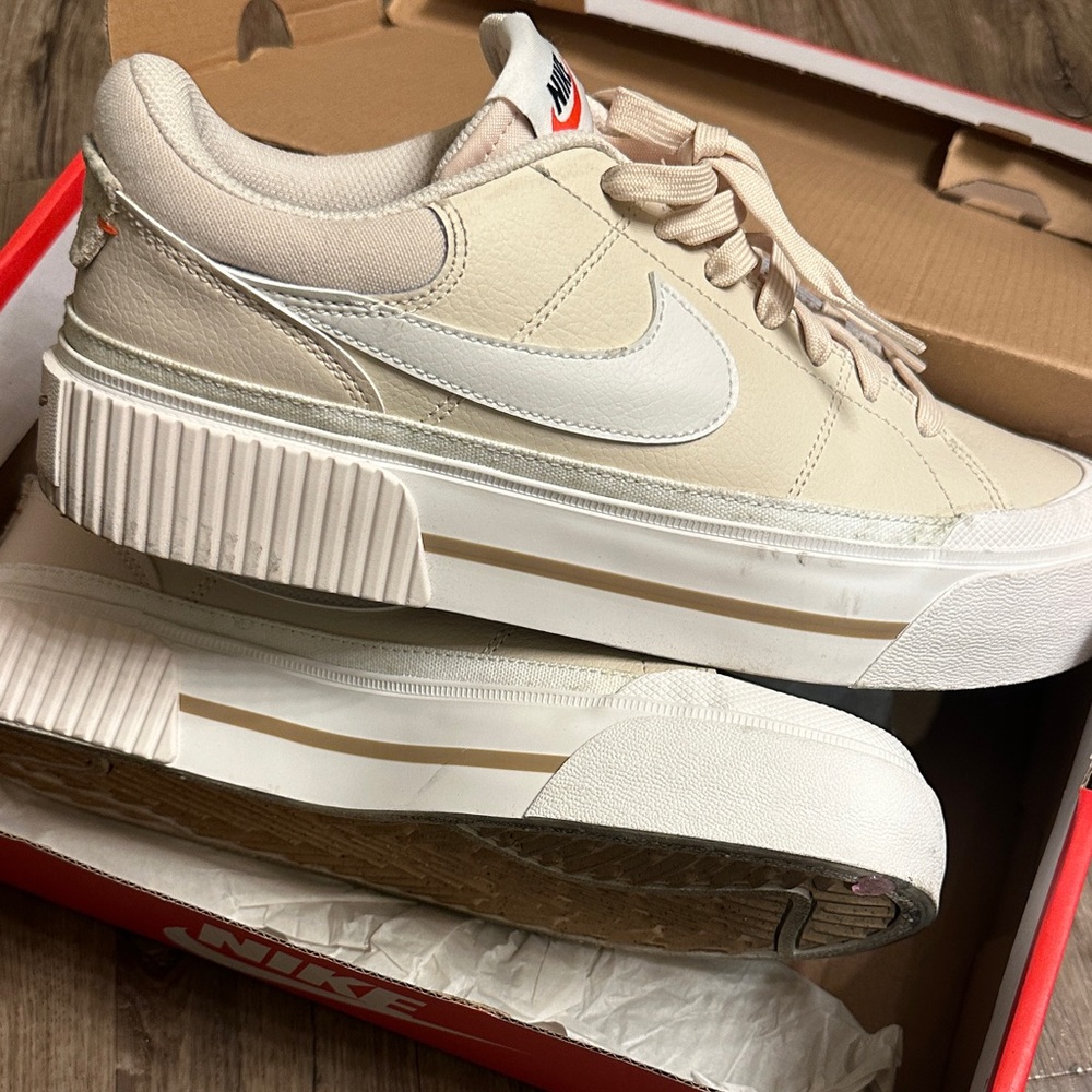 Nike Cream and White Casual Sneakers